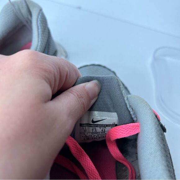 Nike Revolution 2 athletic running shoes gray blue pink
Women’s size 10 - Picture 5 of 8